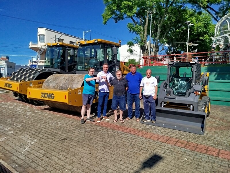 prefeitura-de-frederico-westphalen-amplia-frota-de-maquinas-para-reforcar-obras-manutencao-e-limpeza-das-vias-publicas