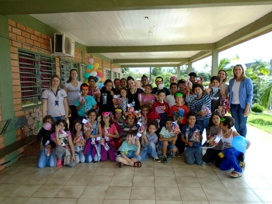 atividade-em-alusao-ao-dia-das-criancas-e-realizada-no-cemaca