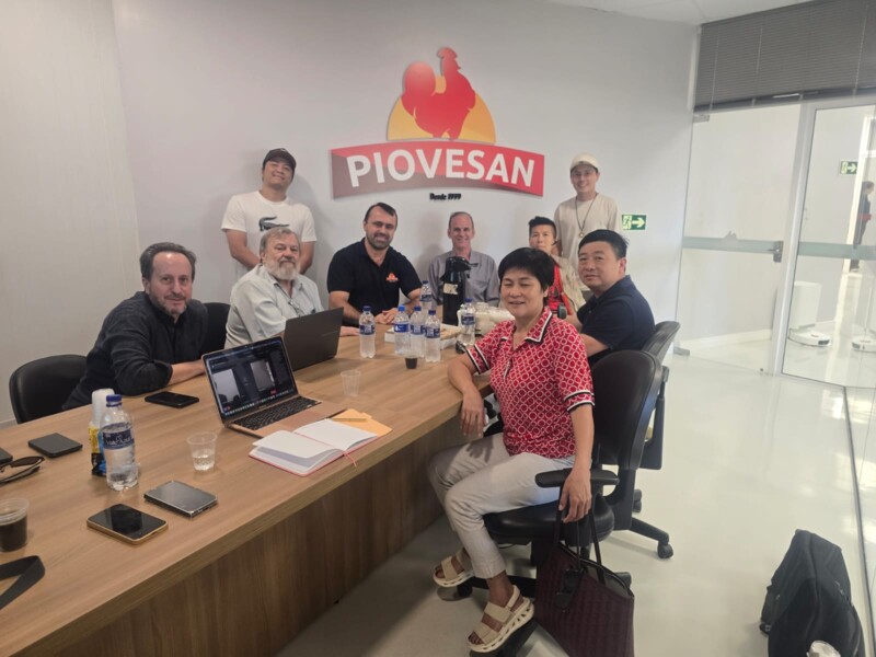 prefeito-orlando-girardi-participa-de-reuniao-com-grupo-de-investidores-da-frangos-piovesan