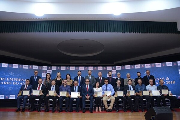 aci-e-administracao-municipal-homenageiam-78-empresas