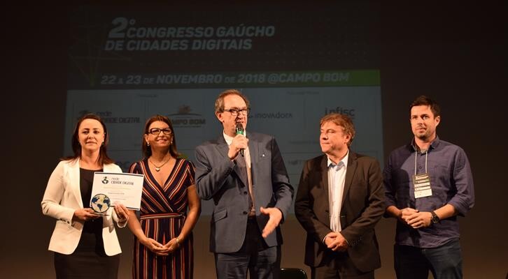 administracao-municipal-recebe-mais-um-premio-em-congresso-estadual