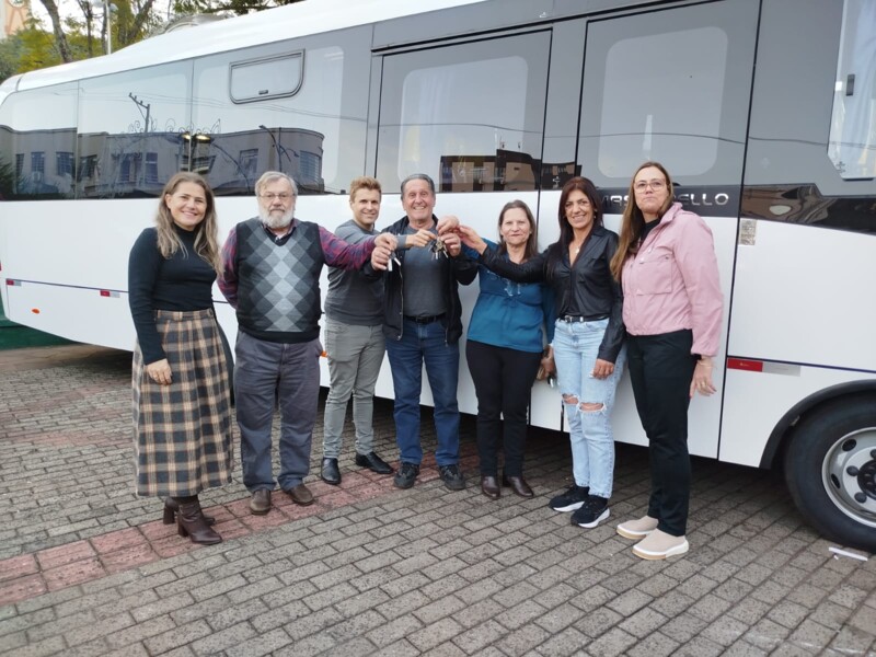 saude-de-frederico-westphalen-reforca-transporte-de-pacientes-com-aquisicao-de-novo-micro-onibus