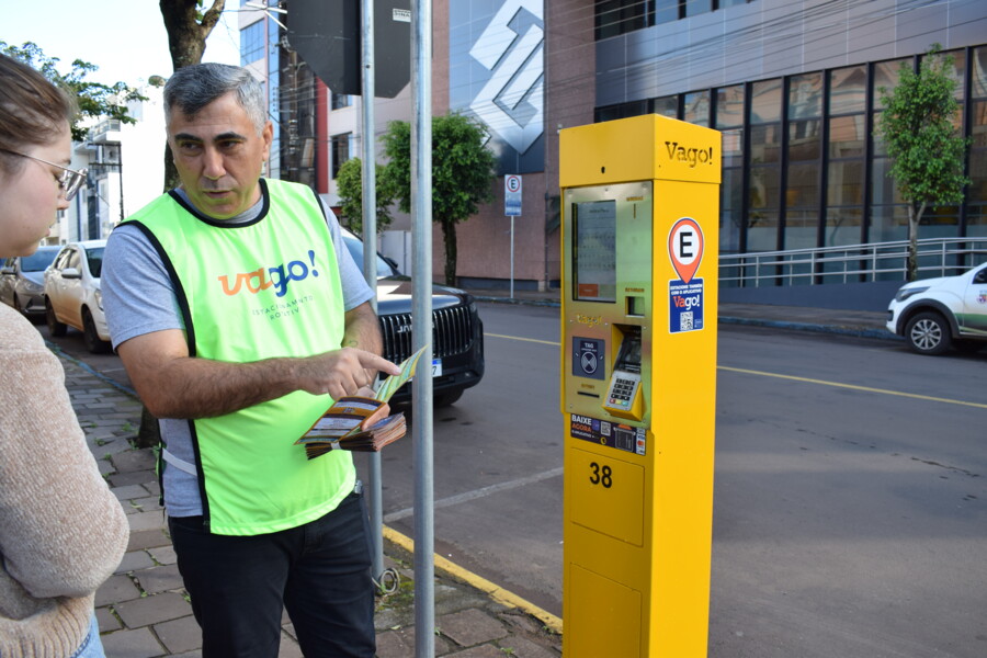 novo-estacionamento-rotativo-comeca-a-operar-em-frederico-westphalen