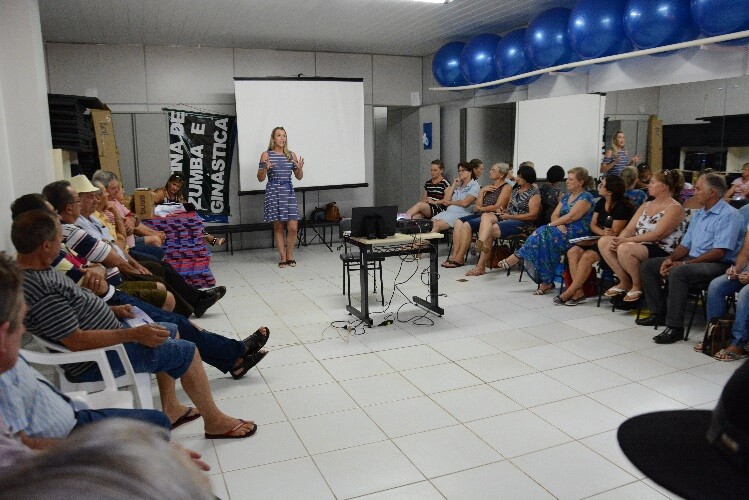 secretaria-de-assistencia-social-realiza-encontro-com-integrantes-dos-grupos-da-terceira-idade