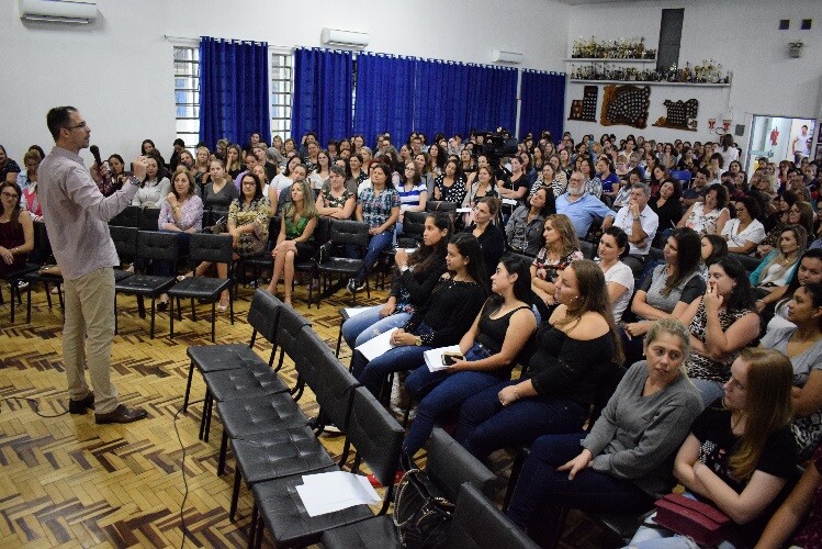 ano-letivo-e-aberto-oficialmente-no-municipio