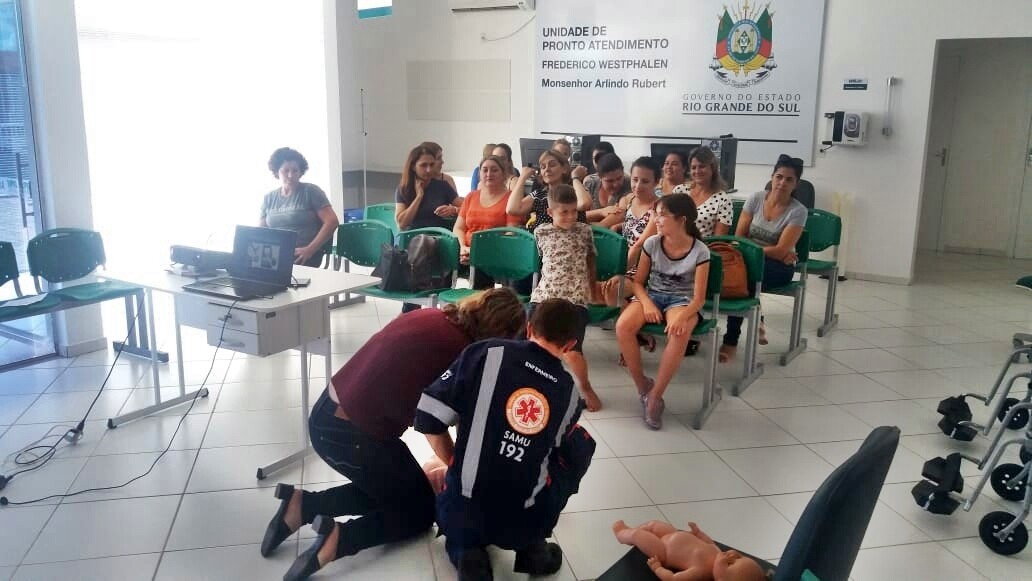 servidores-da-apae-fw-recebem-capacitacao-com-equipe-do-samu