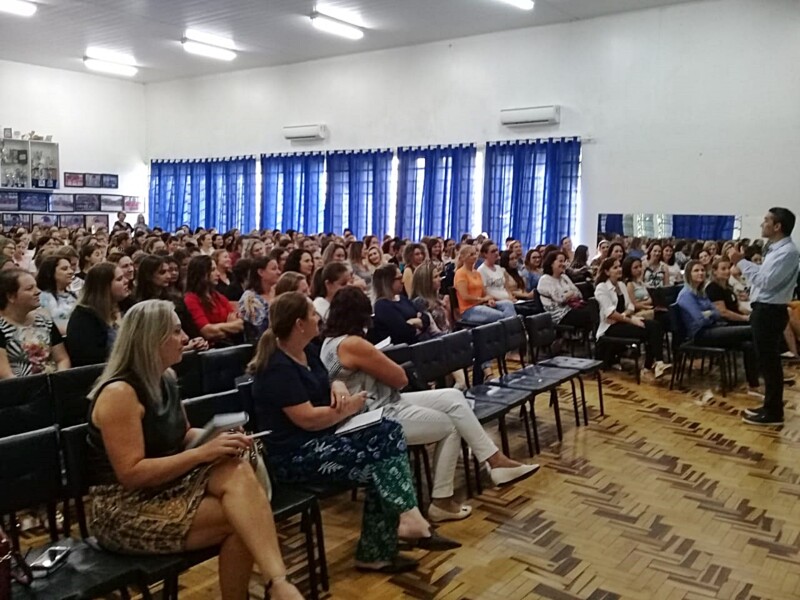 smec-promove-formacao-continuada-para-profissionais-da-educacao