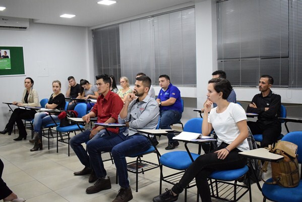administracao-municipal-realiza-capacitacao-para-empresas-se-habilitarem-em-compras-governamentais