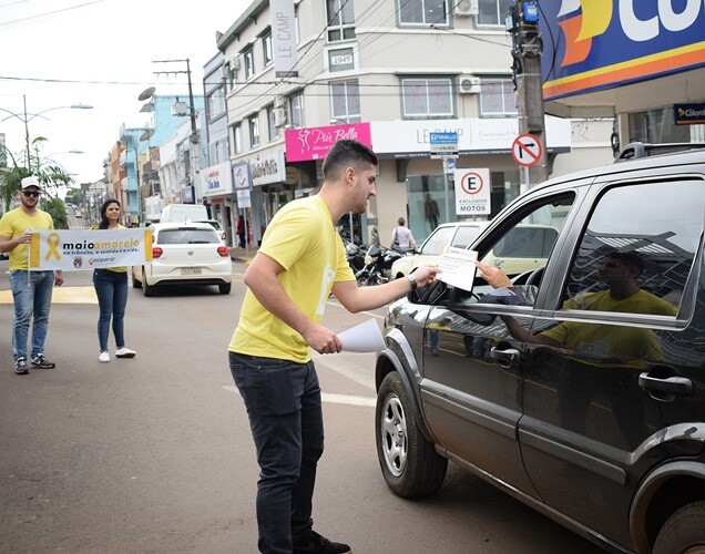maio-amarelo-blitz-educativa-e-realizada-para-orientar-condutores-em-fw