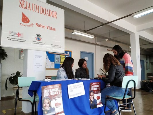 secretaria-de-saude-realiza-acao-em-alusao-ao-dia-mundial-do-doador-de-sangue