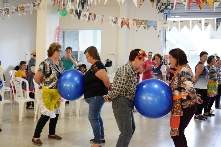 grupo-mexa-se-realiza-aula-em-clima-de-festa-junina