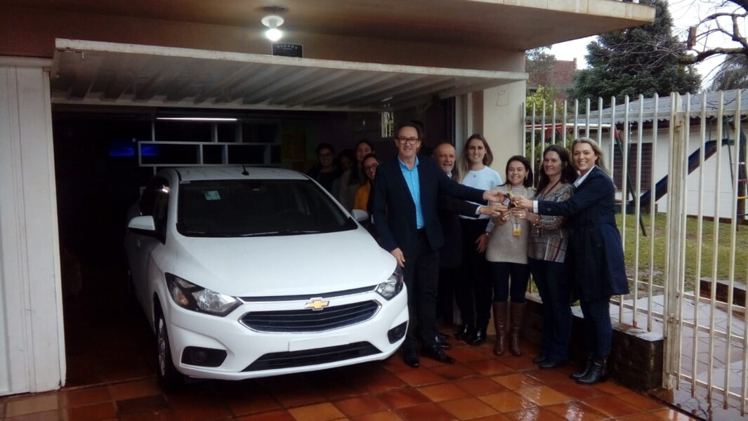lar-de-acolhimento-sao-francisco-recebe-veiculo-proprio