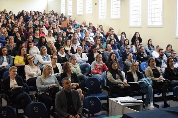 capacitacao-sobre-doencas-transmissiveis-lota-auditorio