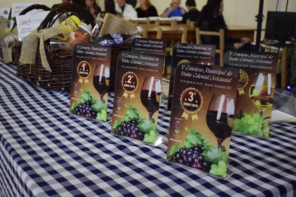 secretaria-de-agricultura-realiza-6-concurso-municipal-de-vinhos