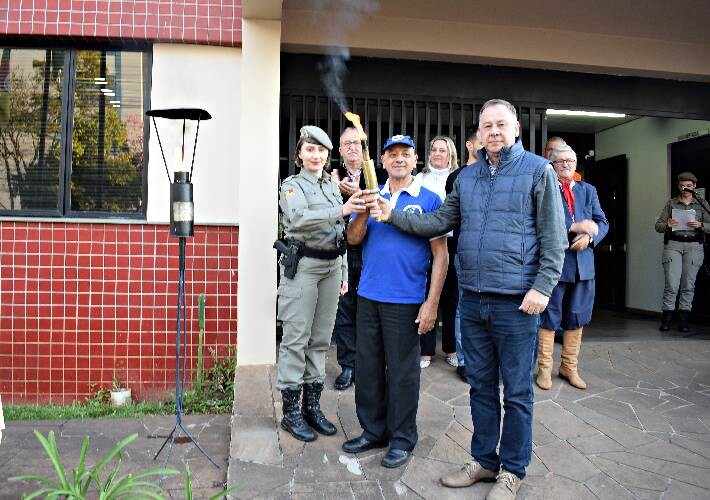 fogo-simbolico-da-patria-e-aceso-no-municipio