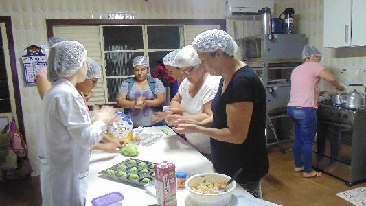 oficinas-de-artesanato-e-reaproveitamento-de-alimentos-sao-realizadas-pela-smash
