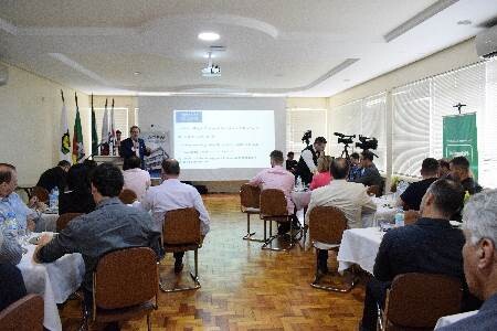 no-tom-da-conversa-prefeito-panosso-lanca-20-perspectivas-para-2020-durante-palestra