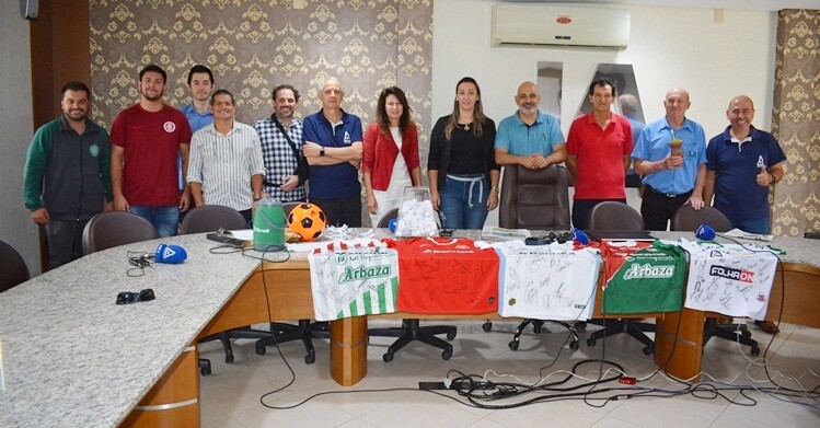 realizado-sorteio-das-camisas-autografadas