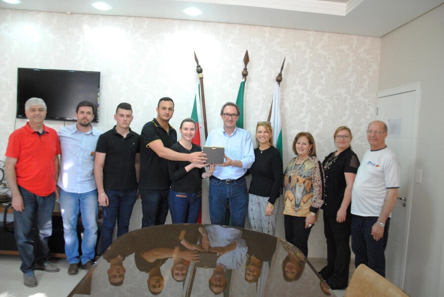 prestacao-de-contas-do-jantar-de-lancamento-do-frederico-em-luz
