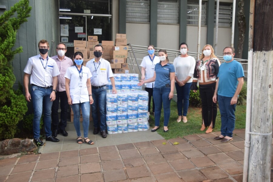 farmacias-sao-joao-fazem-doacao-a-upa-e-hdp