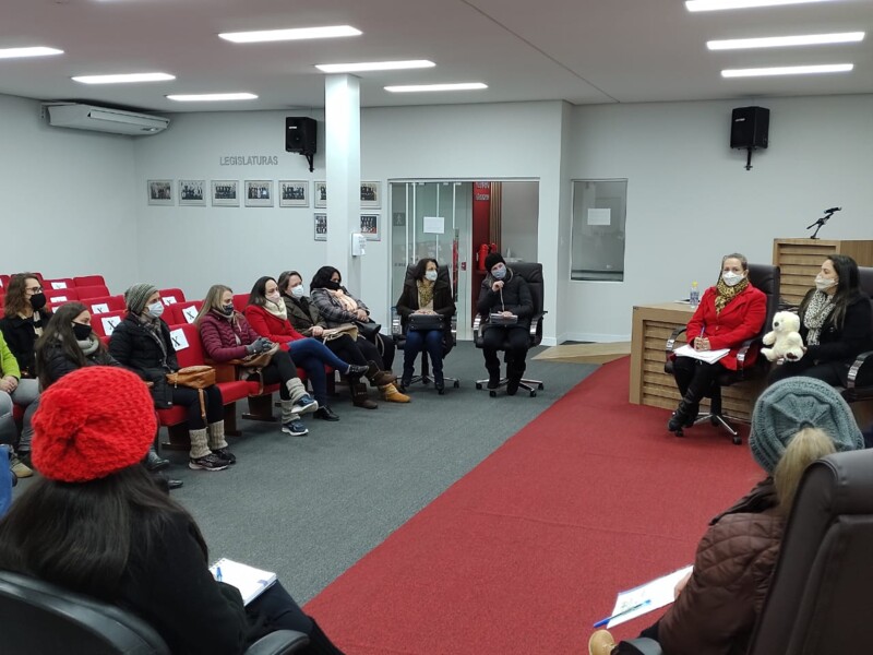 smec-promove-encontro-com-professoras-e-monitoras-da-educacao-infantil