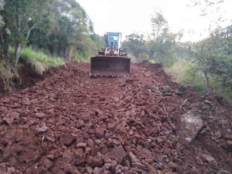 melhorias-em-estradas-do-interior-seguem-em-ritmo-acelerado-2