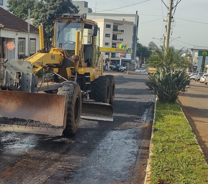 prefeitura-realiza-acoes-de-melhorias-do-asfalto-em-varios-pontos-do-municipio