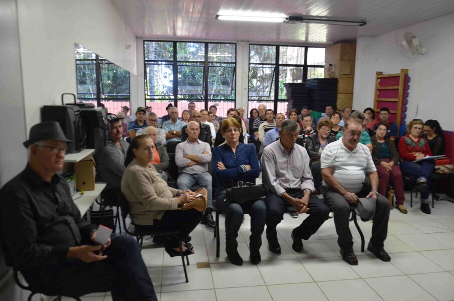 reuniao-define-o-calendario-de-eventos-e-bailes-da-terceira-idade-para-2018