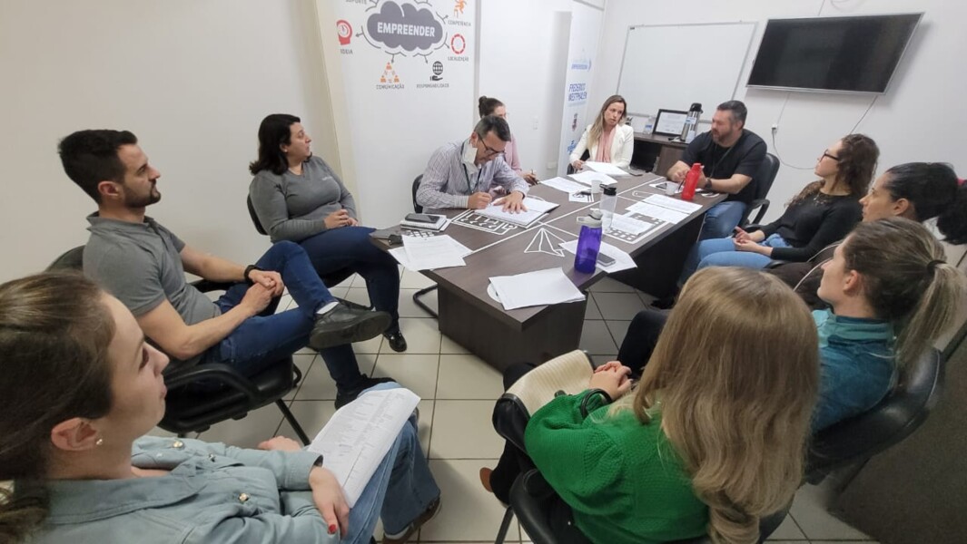 representantes-da-saude-realizam-reuniao-que-institui-a-comissao-de-farmacia-e-terapeutica-de-medicamentos-e-insumos-essenciais-cft