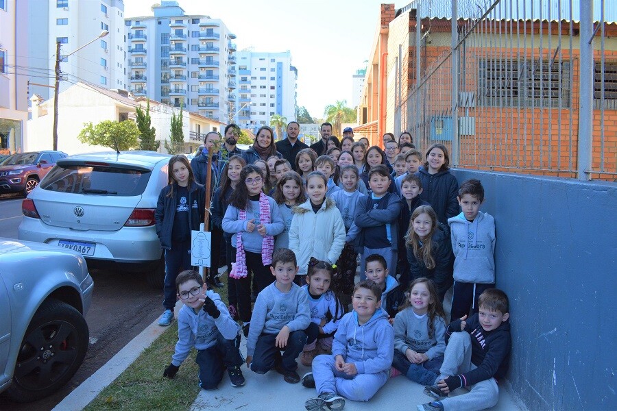 programa-arboriza-frederico-une-projeto-com-educacao-ambiental