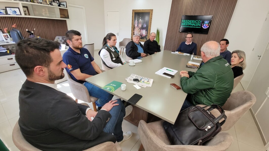 prefeito-se-reune-com-representantes-do-sindicato-rural-e-do-senar