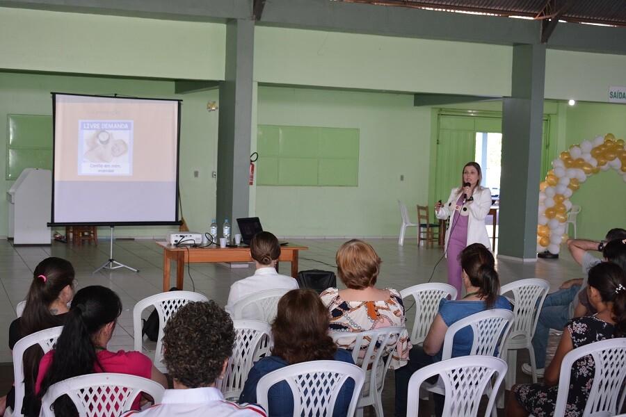 profissionais-da-saude-ministram-palestra-sobre-aleitamento-materno