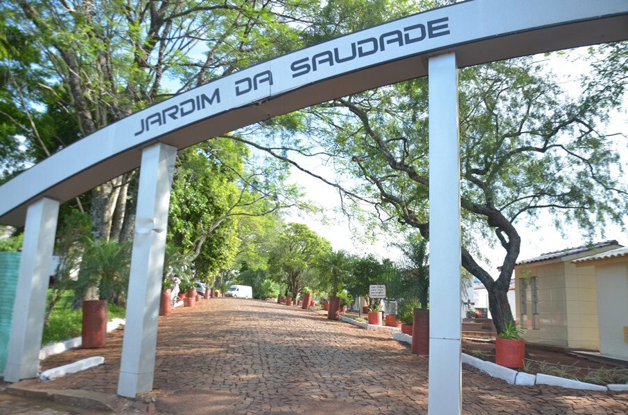 administracao-municipal-realiza-ultimos-reparos-no-jardim-da-saudade