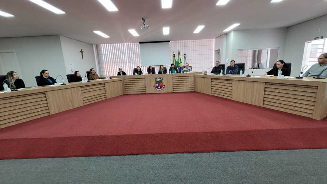 secretaria-da-saude-e-equipe-do-caps-promovem-mesa-redonda