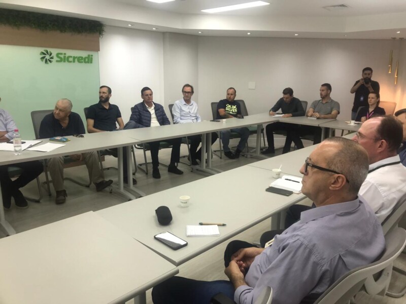 prefeito-de-fw-participa-de-reuniao-de-projeto-do-setor-agro-regional