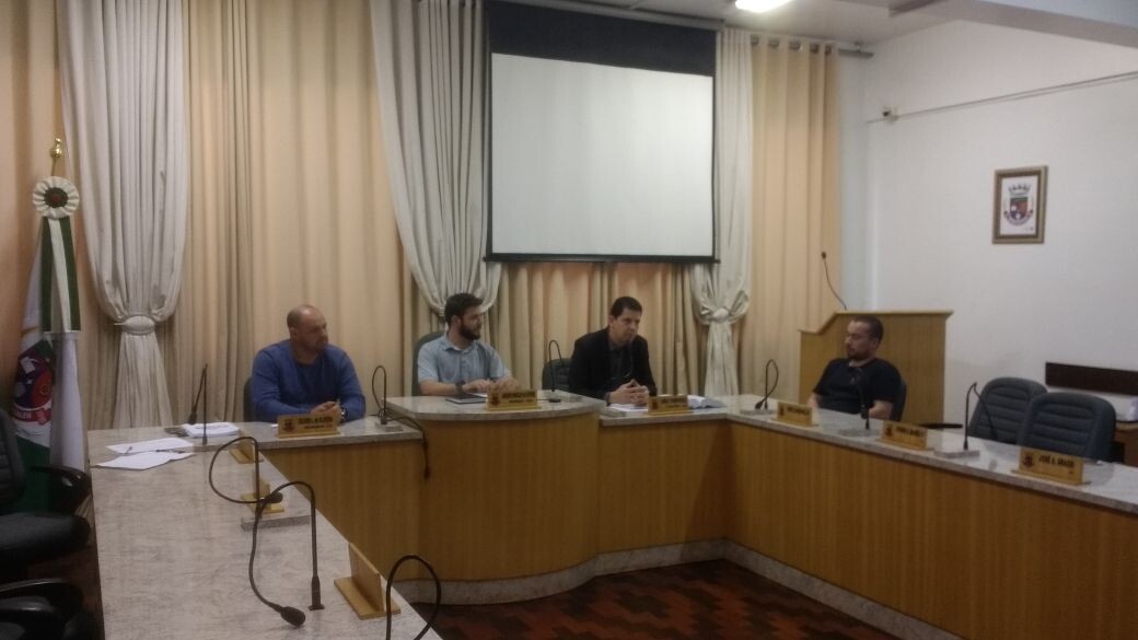 reuniao-e-realizada-antes-do-inicio-do-municipalito