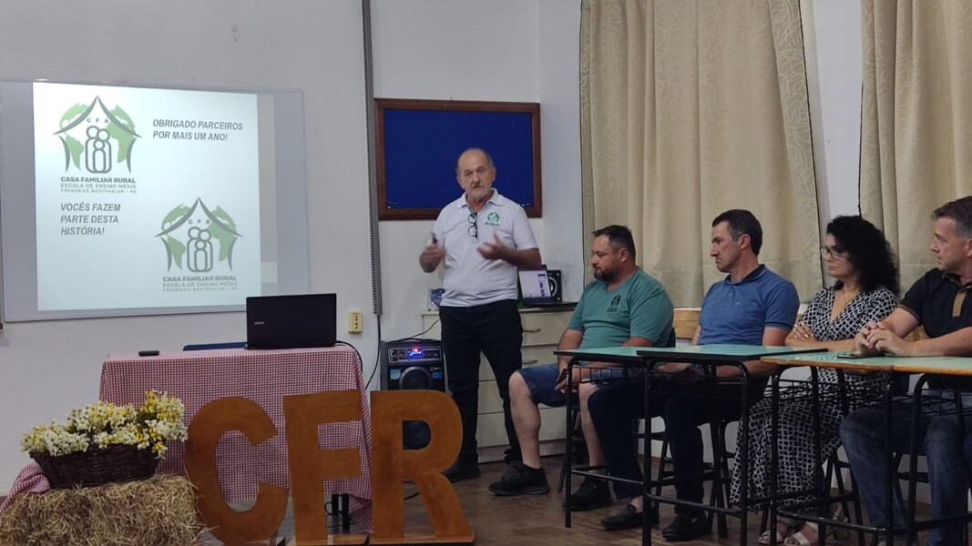 prefeito-em-exercicio-participa-de-reuniao-na-casa-familiar-rural