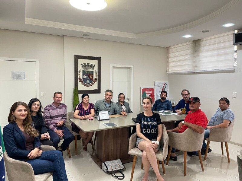 administracao-realiza-reuniao-para-tratar-sobre-a-causa-animal-no-municipio