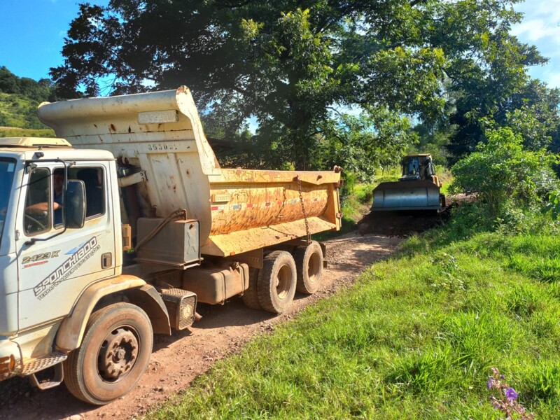 linhas-encruzilhada-e-progresso-recebem-obras-de-recuperacao-de-estradas