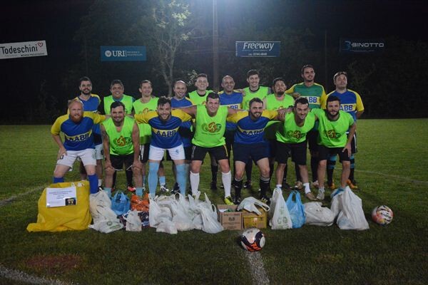 partida-beneficente-arrecada-mais-de-100-kg-de-alimentos-para-o-lar-sao-francisco