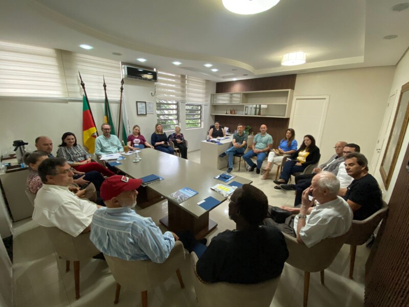 academia-frederiquense-de-letras-elege-diretoria