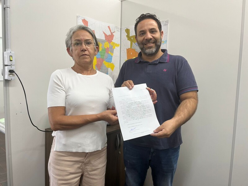 presidente-da-afuca-se-soma-a-acao-e-entrega-lista-com-nomes-para-homenagear-nas-ruas-da-cidade