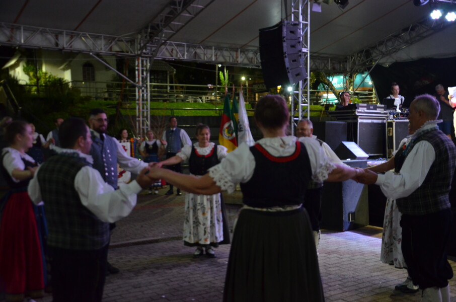 ctg-rodeio-da-querencia-e-as-etnias-alema-italiana-e-polonesa-comemoram-os-70-anos-do-municipio