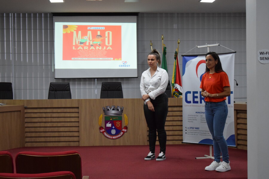 centro-de-referencia-em-saude-do-trabalhador-realiza-roda-de-conversa-sobre-maio-laranja-para-fortalecer-combate-ao-abuso-sexual-infantil