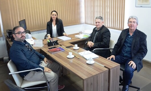 secretarios-municipais-de-carazinho-e-nao-me-toque-conhecem-experiencias-de-gestao-do-municipio
