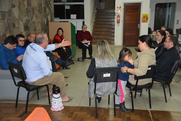 associacao-farroupilha-frederiquense-discute-detalhes-de-eventos-de-setembro