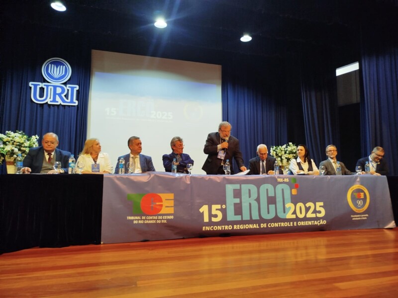 prefeito-participa-da-abertura-do-encontro-regional-de-controle-e-orientacao-do-tce-rs-em-frederico-westphalen