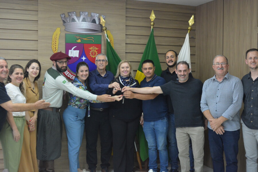 camara-de-vereadores-doa-veiculo-para-a-secretaria-municipal-da-saude-de-frederico-westphalen
