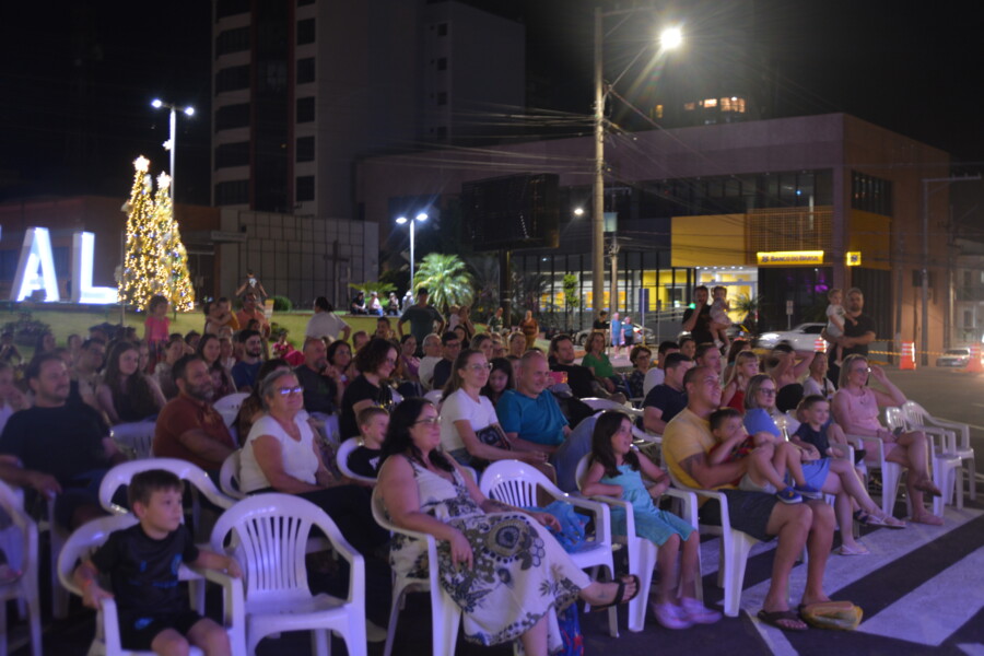 programacao-do-frederico-em-luz-reuniu-tres-apresentacoes-culturais-nesta-sexta-feira